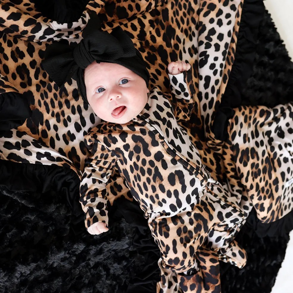 Minky Ruffled Luxe Patoo® Blanket