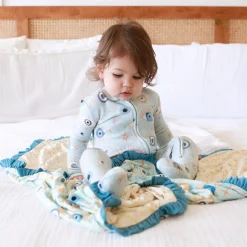 Ruffled Luxette Patoo® Blanket