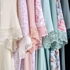 Women's Lace Robe
